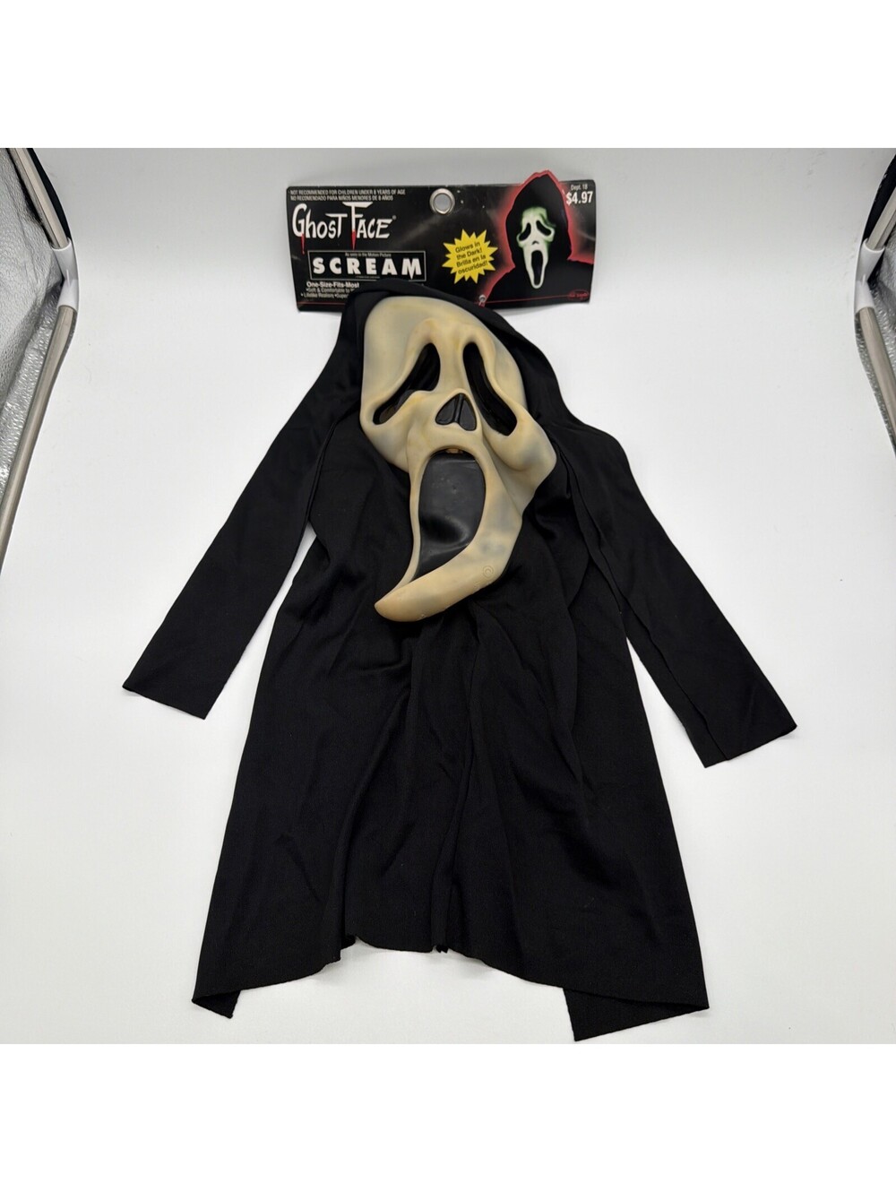 NWT Vintage 1997 Easter Unlimited Fun World DIV Ghost Face Scream Mask 9206 GLO